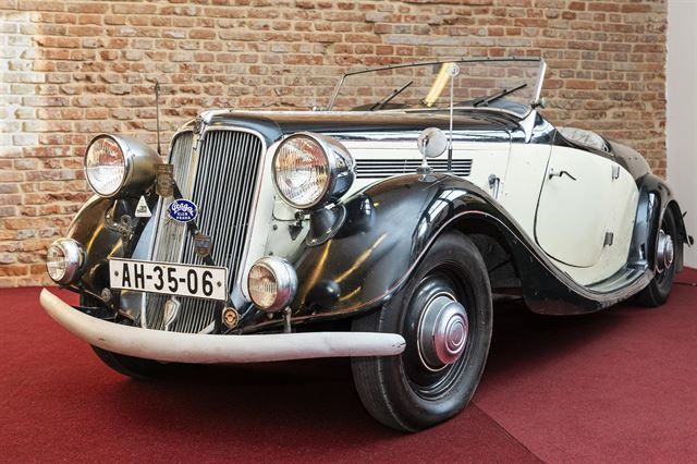 Praga Lady vůz herečky Lídy Baarové.